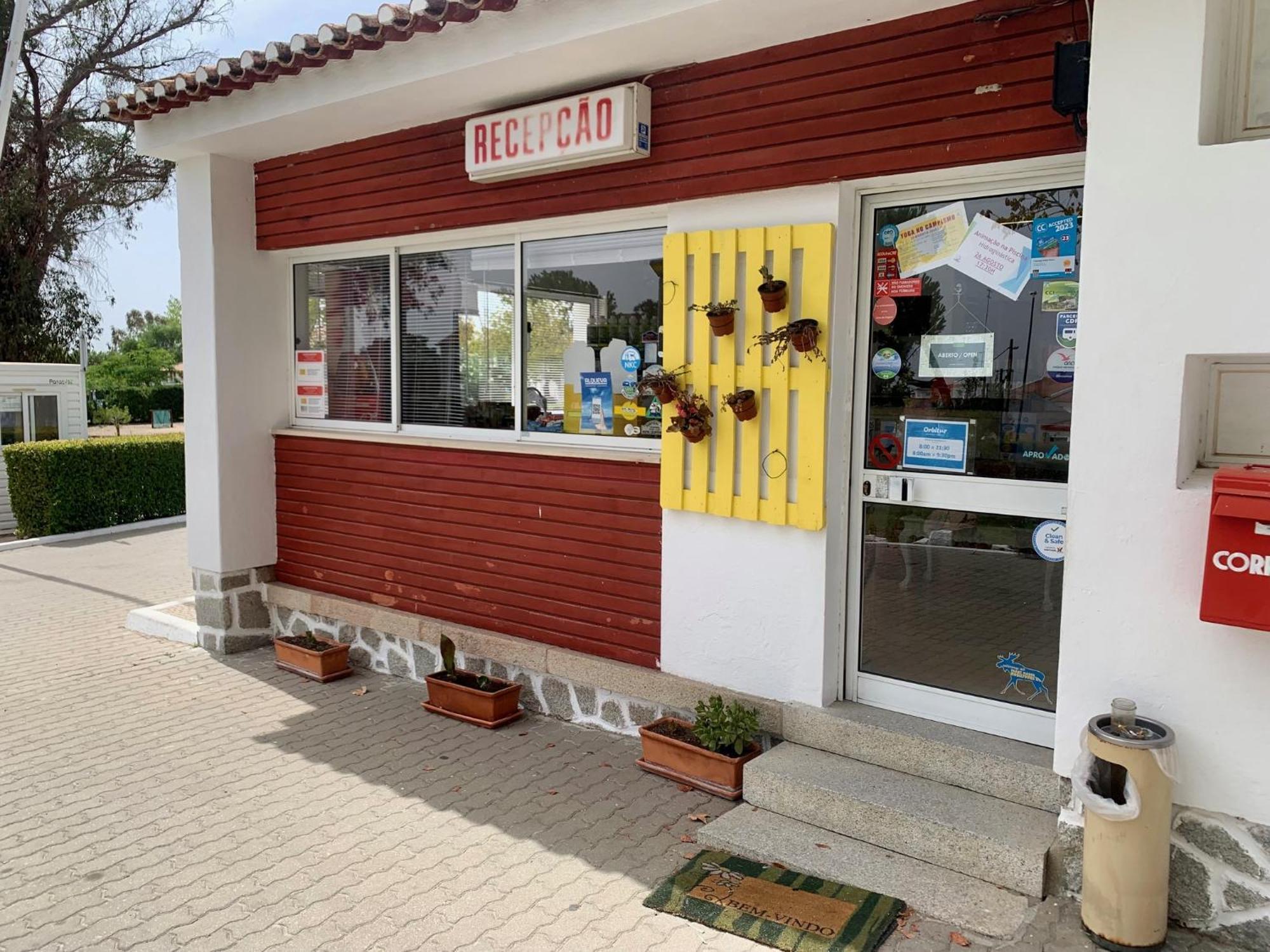 Parque De Campismo Orbitur Evora Ξενοδοχείο Εξωτερικό φωτογραφία